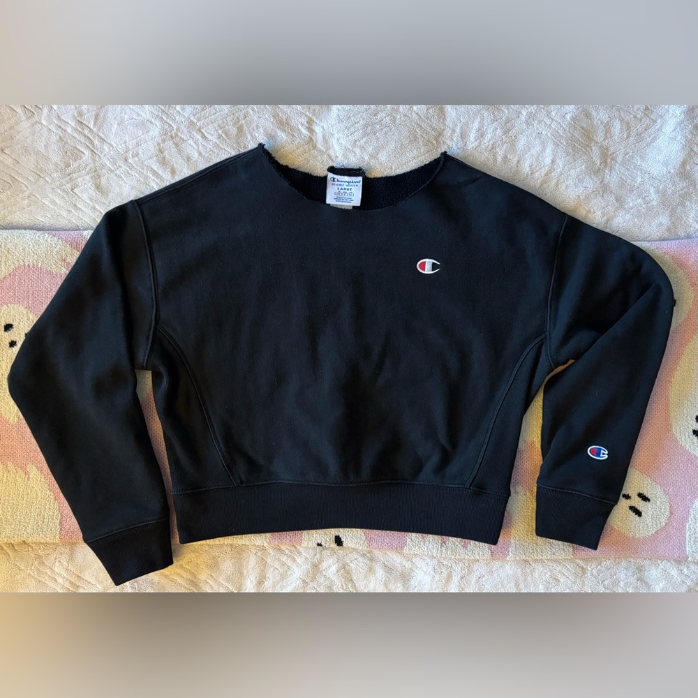Champion - Retro Reverse Weave Black Pull Over - Picture 2 of 4